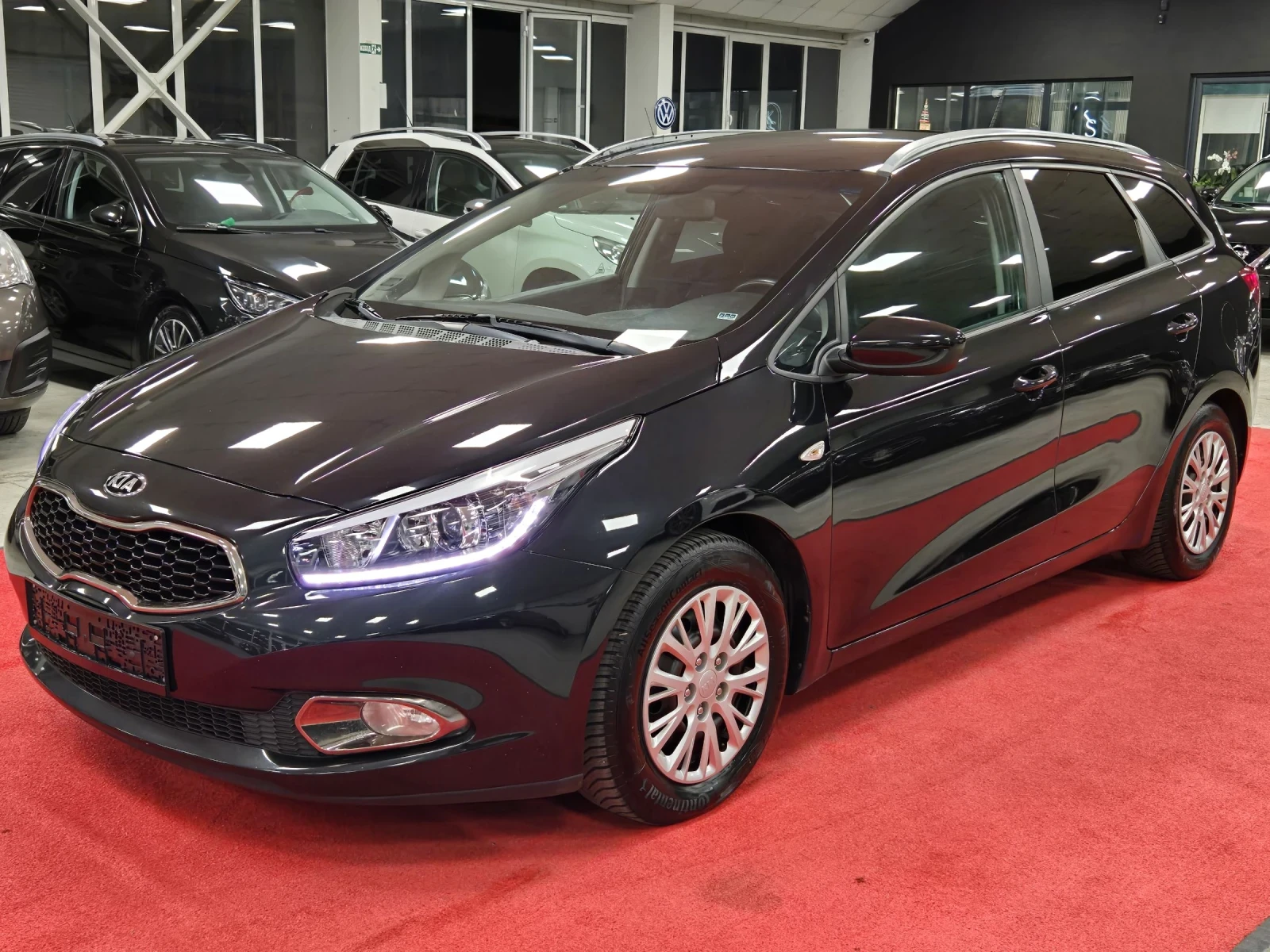 Kia Ceed 1.6CRDI 128кс / Камера / Обслужена - изображение 3