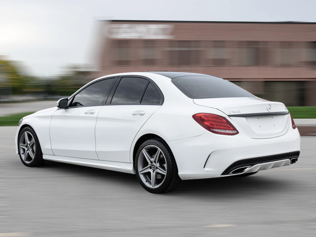 Mercedes-Benz C 300 4Matic / 9G-Tronic / Двойна Панорама - изображение 2