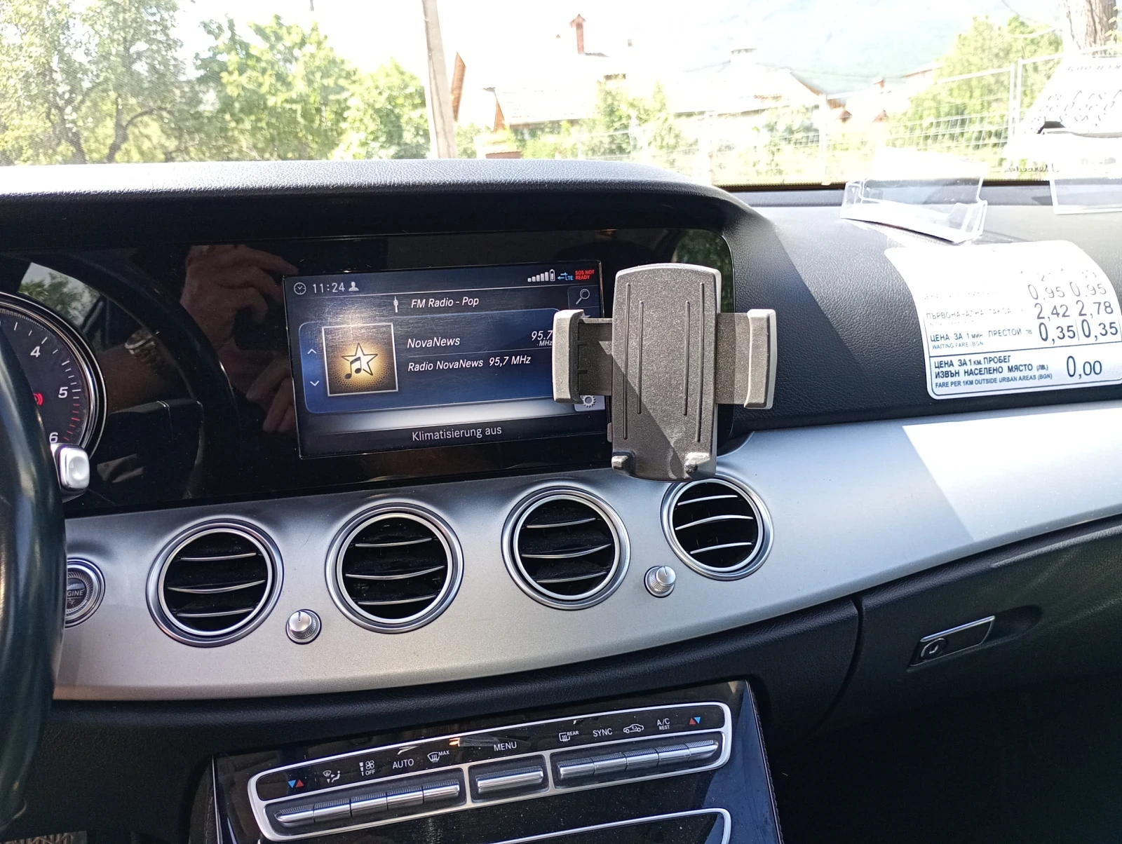 Mercedes-Benz E 200  - изображение 7