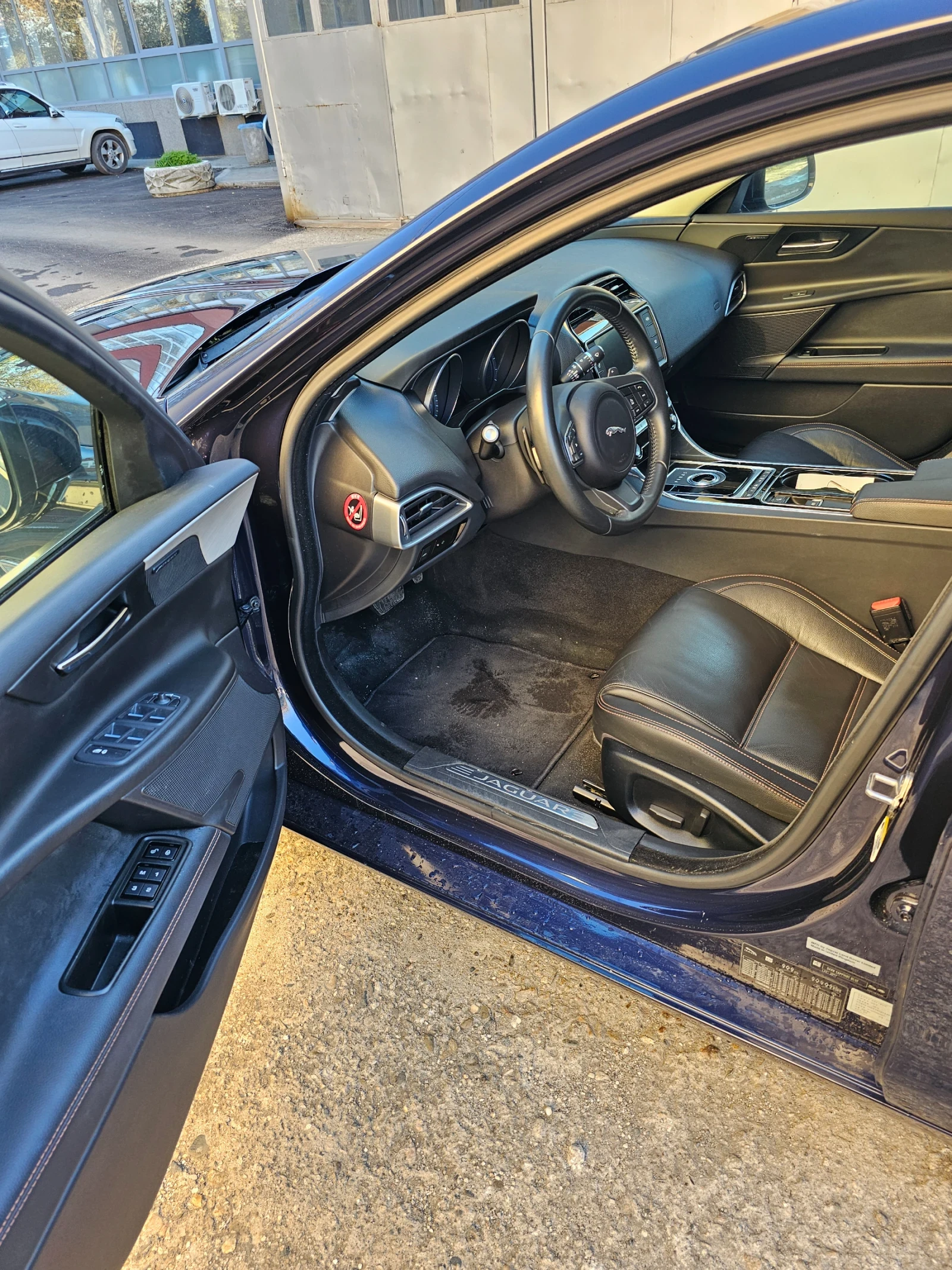 Jaguar XE 2.0 D - изображение 6