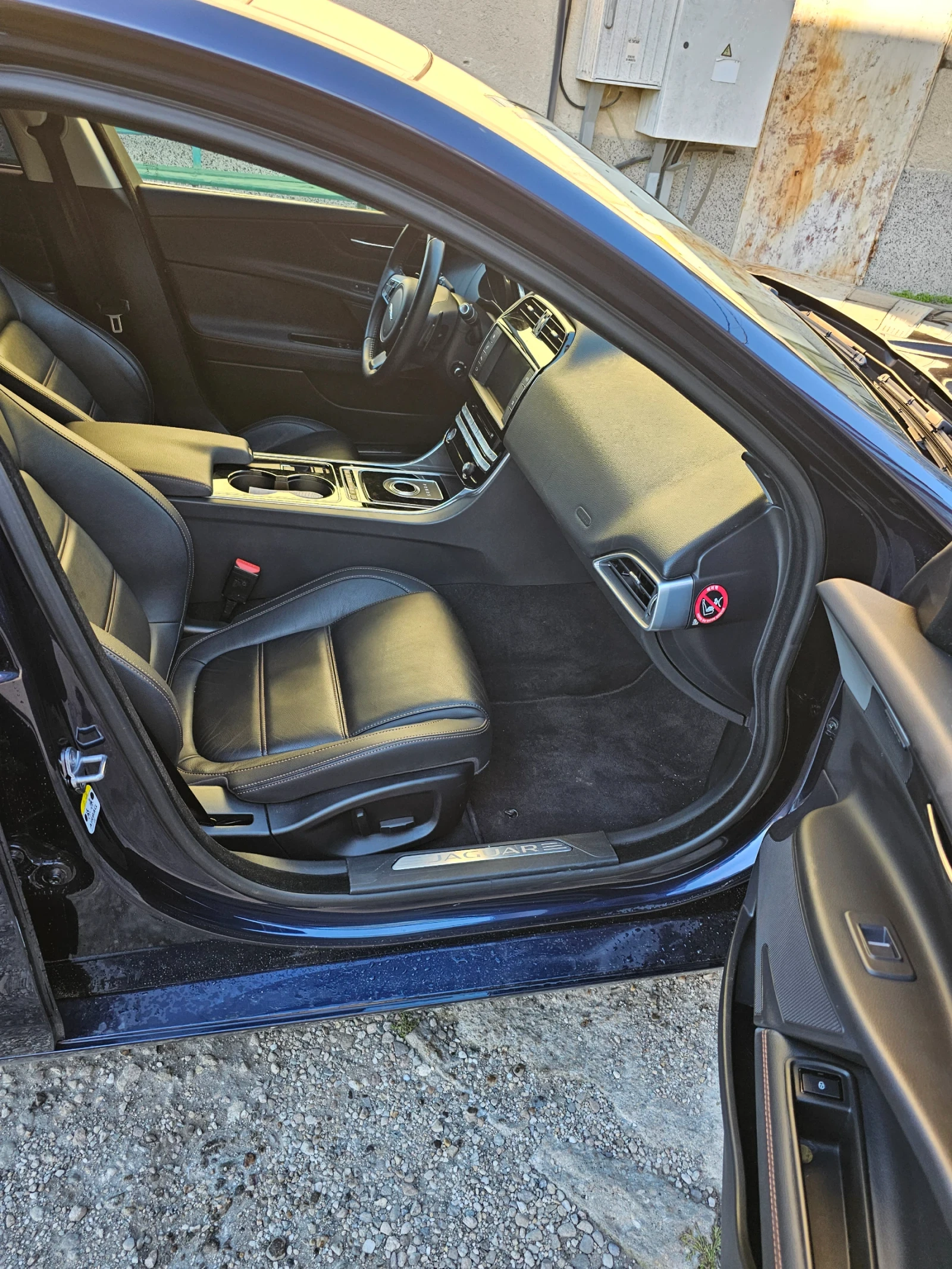 Jaguar XE 2.0 D - изображение 10