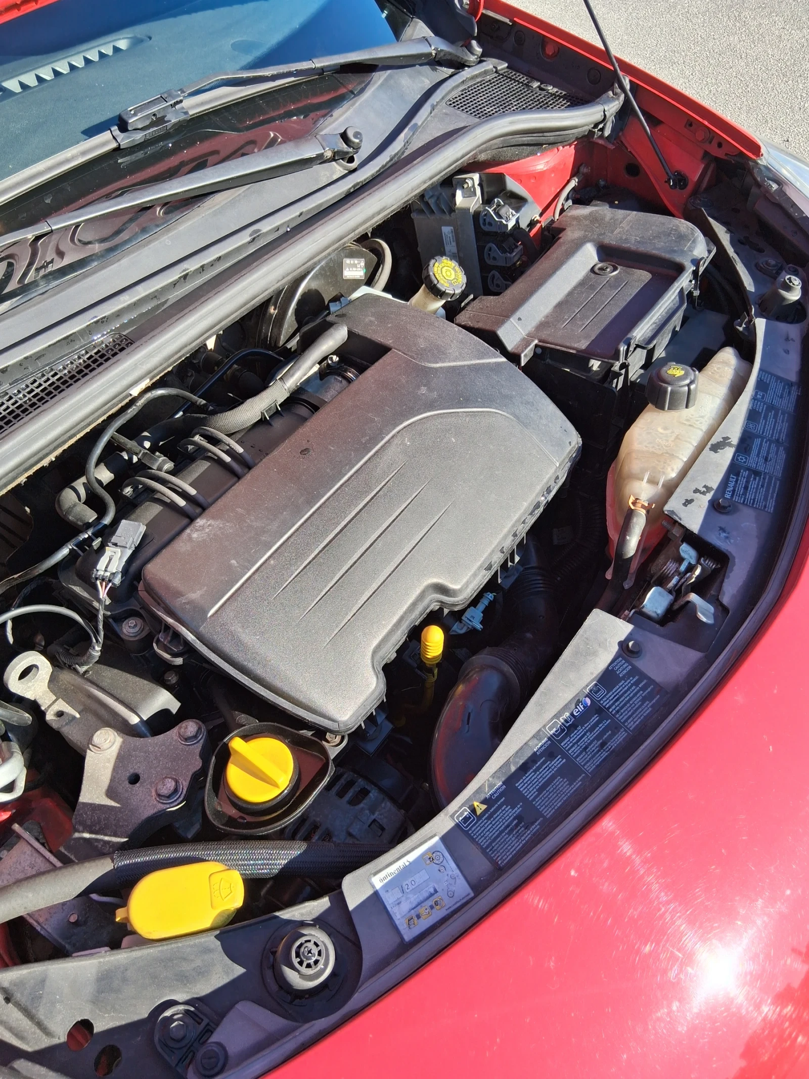 Renault Clio 1.2 Комби - изображение 6