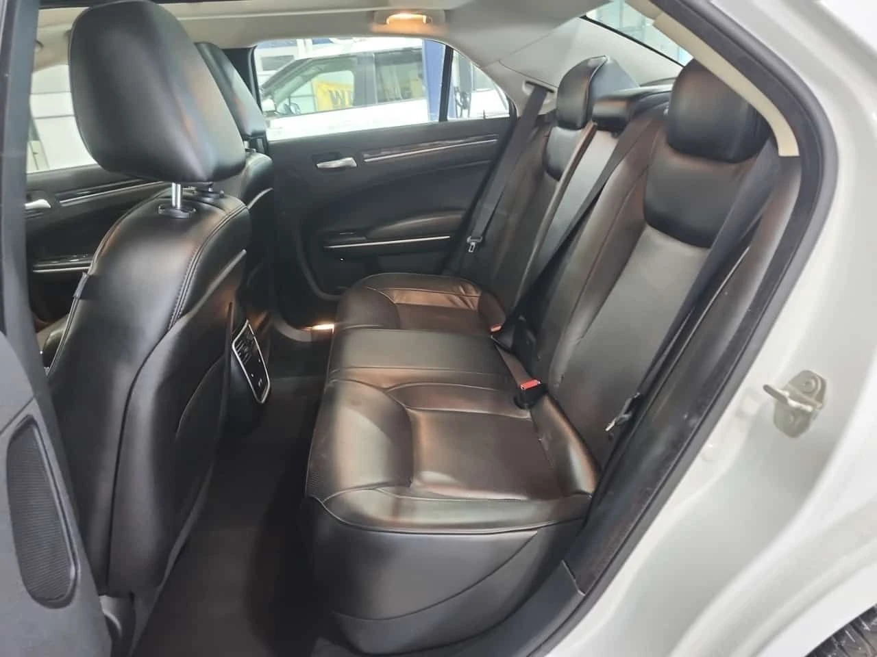 Chrysler 300c * 300 TOURING L * CARFAX * PANORAMA* �������� | Mobile.bg � ����������� 13