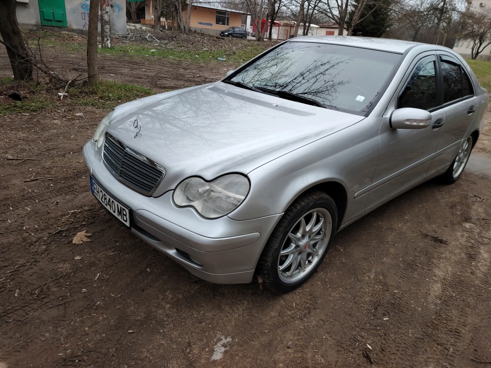 Mercedes-Benz C 200 w203, снимка 3 - Автомобили и джипове - 53773542