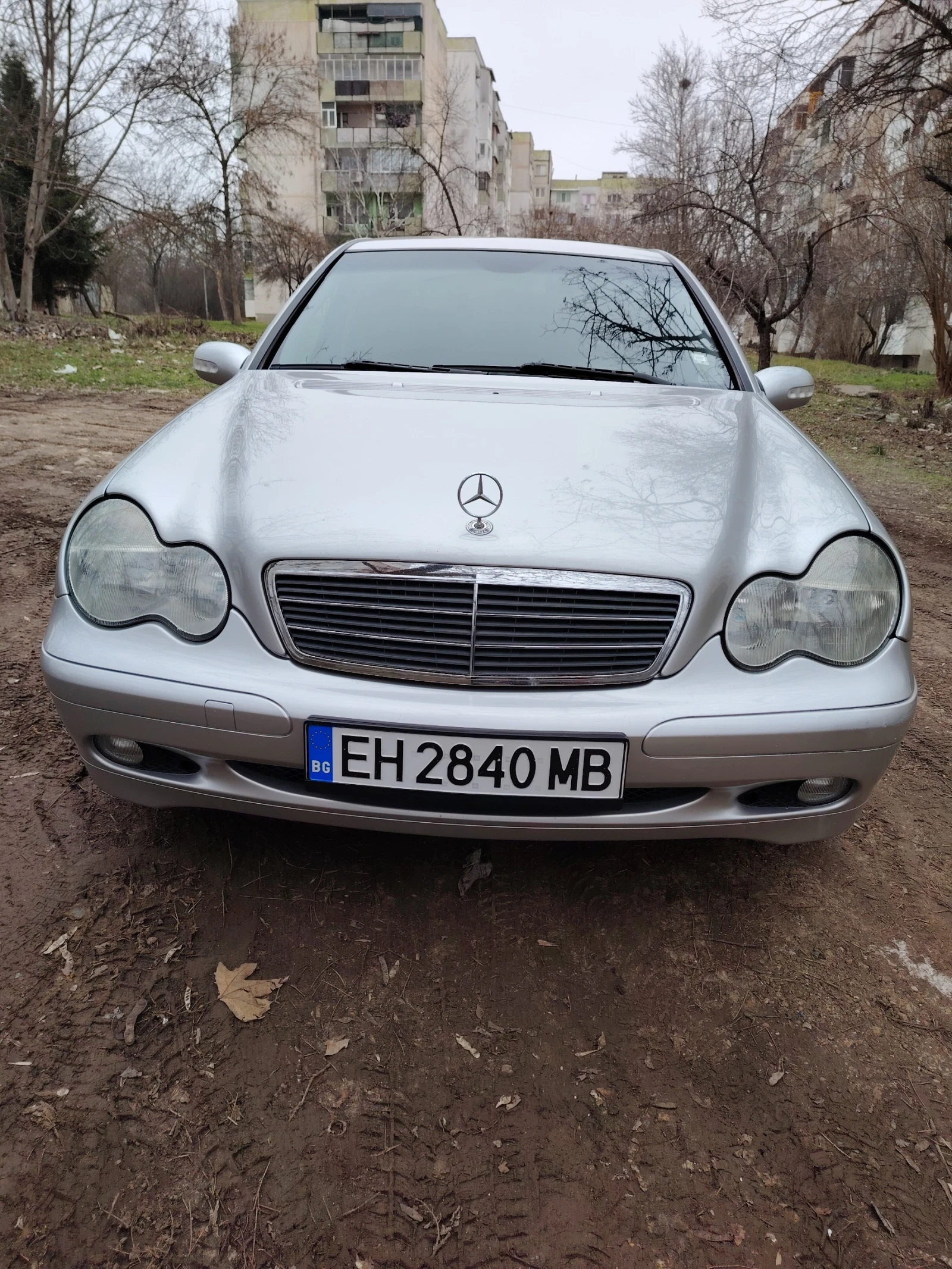 Mercedes-Benz C 200 w203, снимка 4 - Автомобили и джипове - 53773542