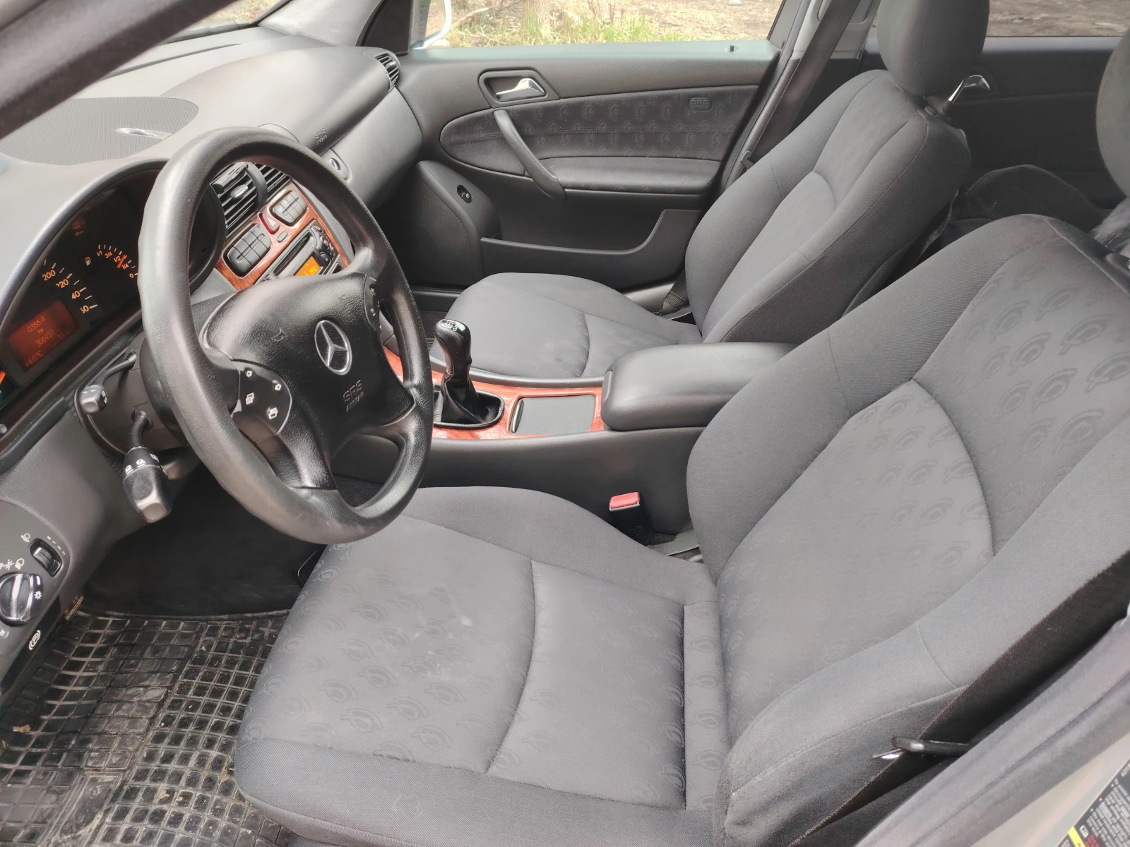 Mercedes-Benz C 200 w203, снимка 14 - Автомобили и джипове - 53773542