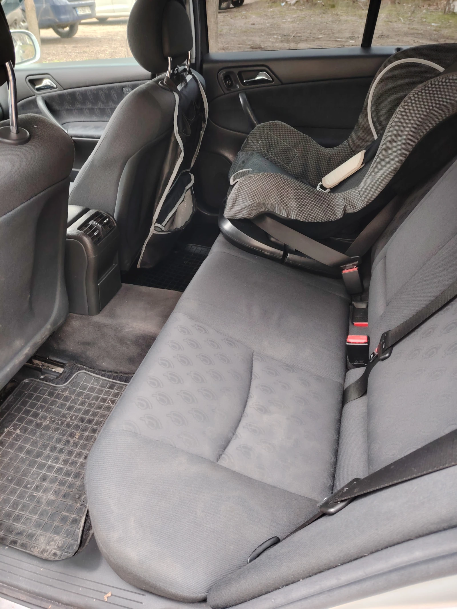 Mercedes-Benz C 200 w203, снимка 11 - Автомобили и джипове - 53773542