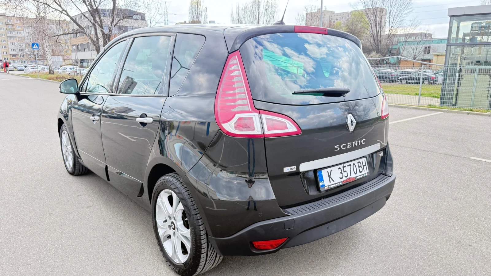 Renault Scenic * 2.0DCI* KOJA* KEYLESS* NAVI* , снимка 6 - Автомобили и джипове - 54075358