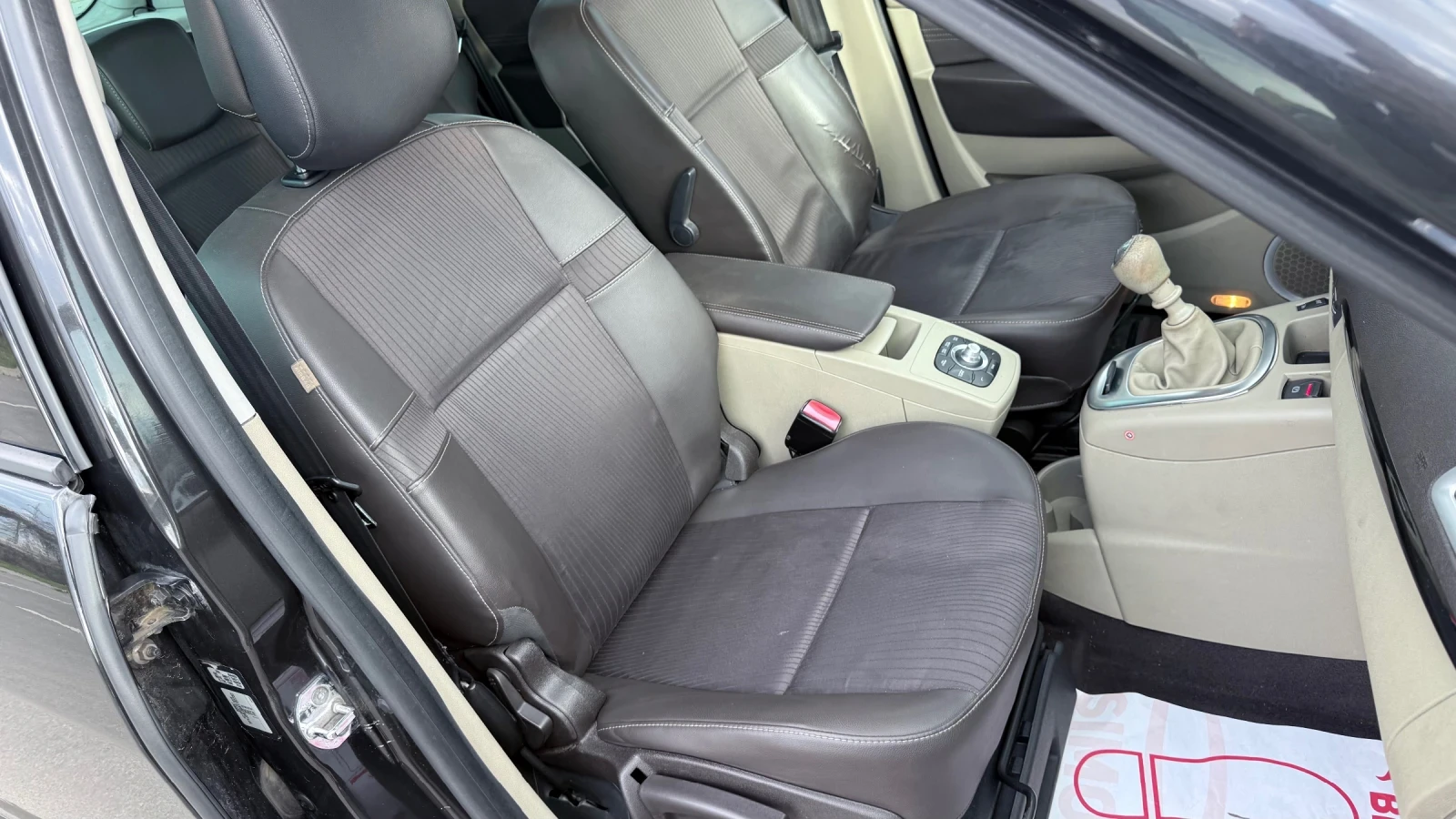 Renault Scenic * 2.0DCI* KOJA* KEYLESS* NAVI* , снимка 9 - Автомобили и джипове - 54075358