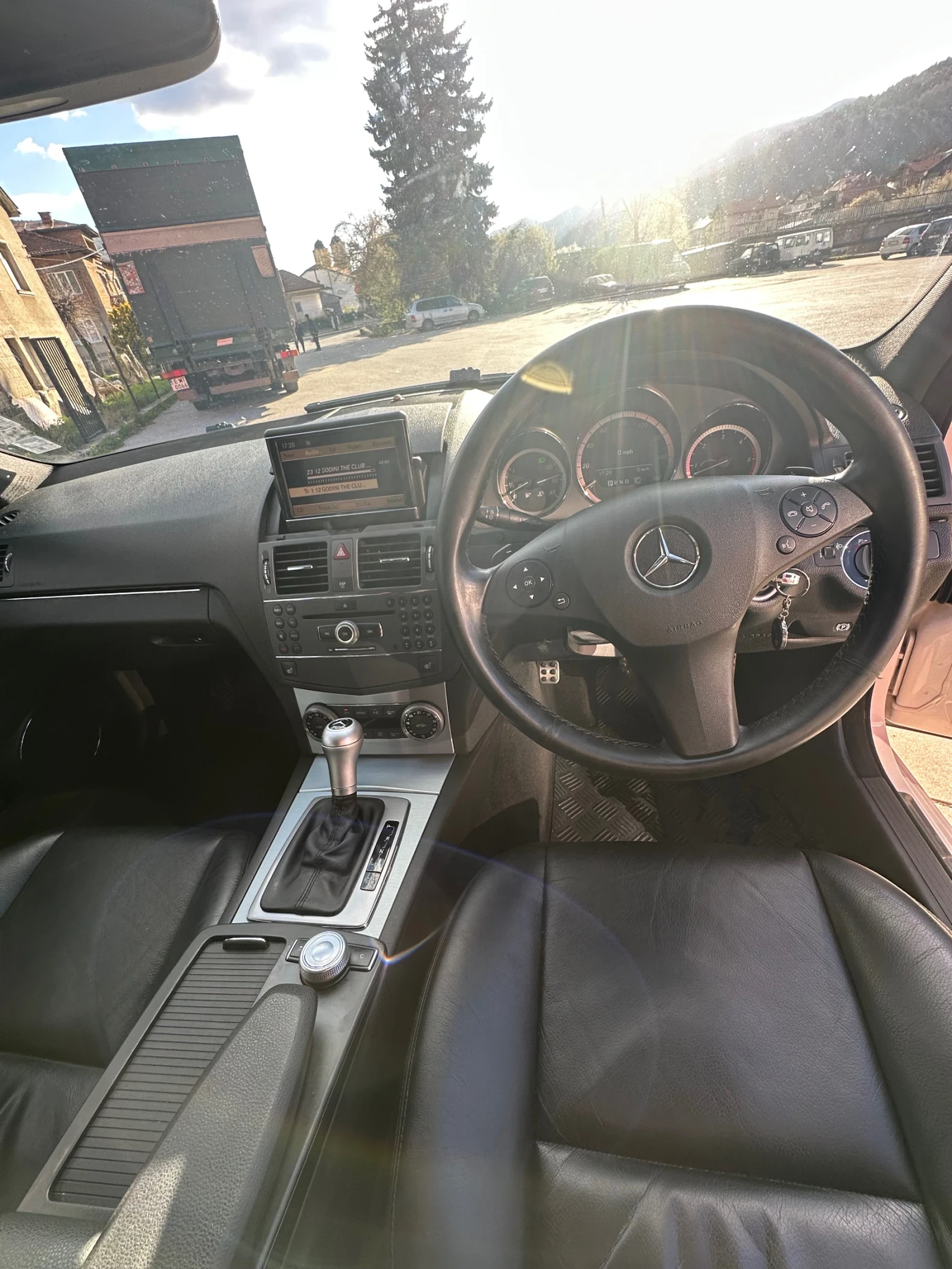 Mercedes-Benz C 350, снимка 4 - Автомобили и джипове - 54297341