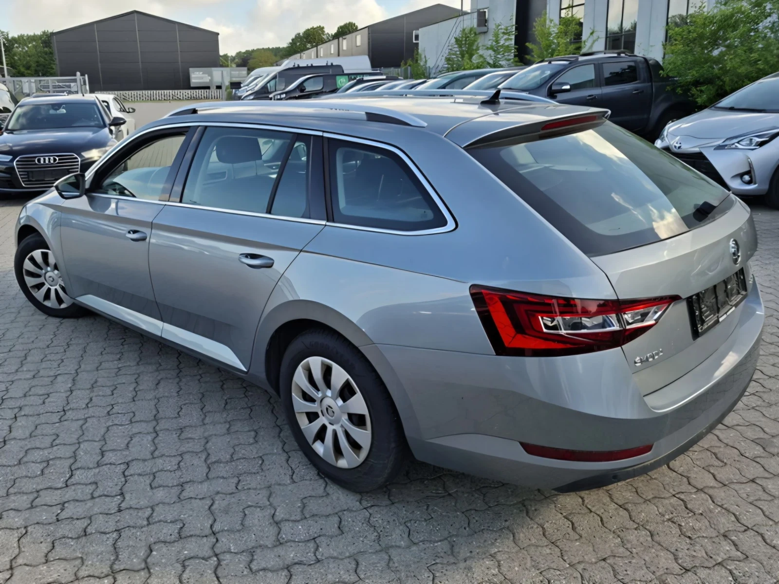 Skoda Superb Style | 1.4 TSI 150hp | 6M | Xenon, снимка 4 - Автомобили и джипове - 55002818