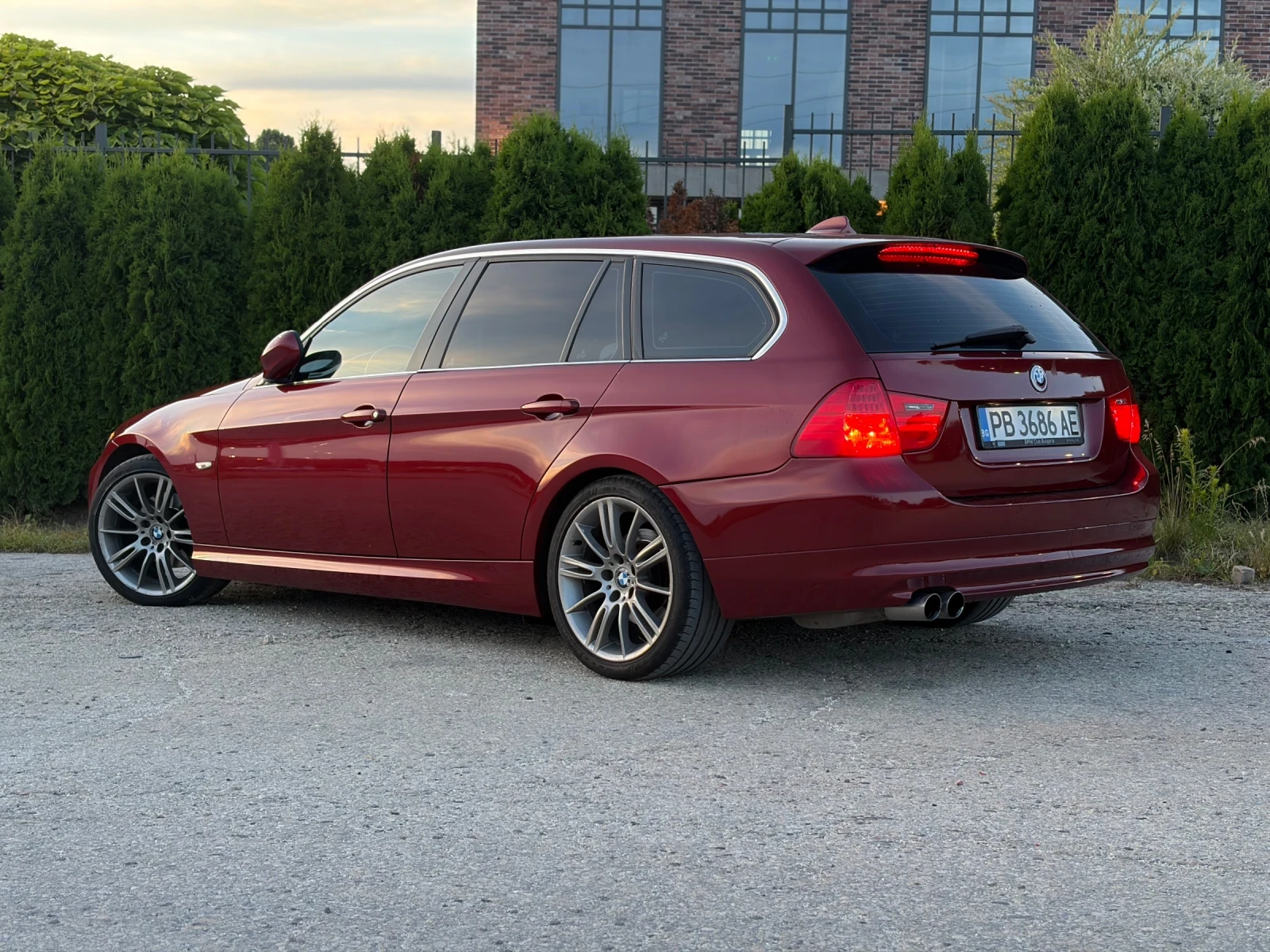 BMW 320, снимка 6 - Автомобили и джипове - 55016228