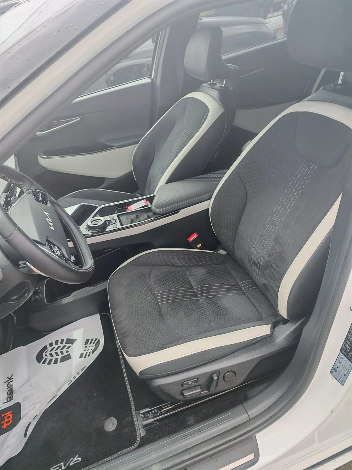 Kia EV6 GT LINE 77.4KWh AWD/MERIDIAN/360CAM/SOH100%, снимка 11 - Автомобили и джипове - 55431342