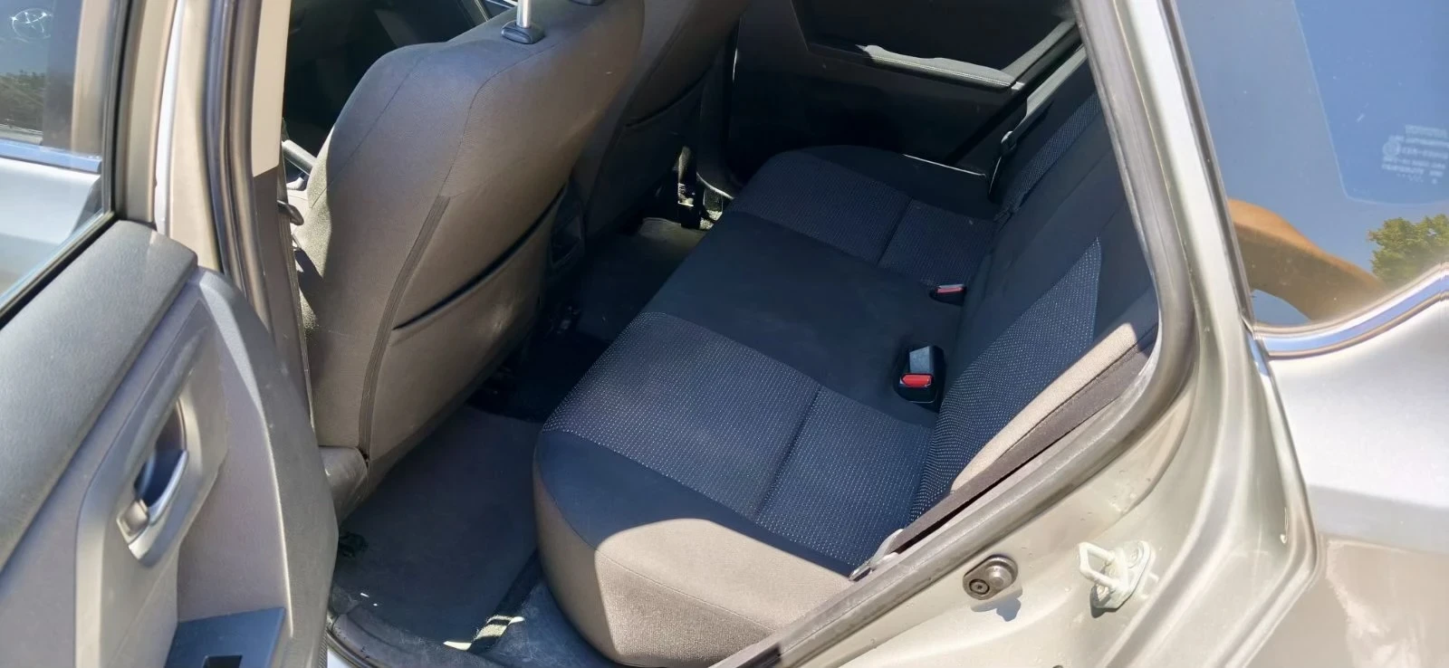 Toyota Auris 1, 6 навигация БГ, снимка 9 - Автомобили и джипове - 55485776