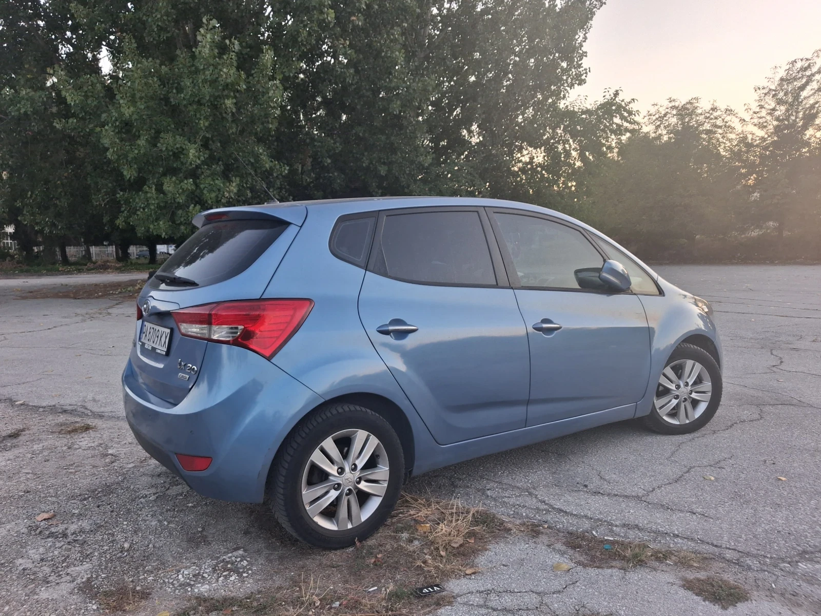 Hyundai Ix20, снимка 6 - Автомобили и джипове - 55688580