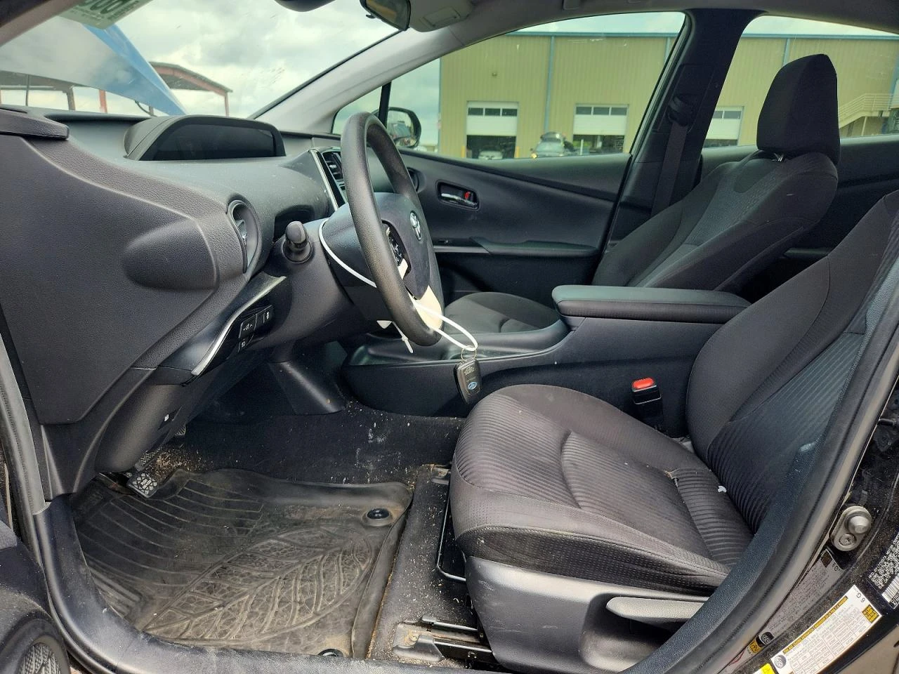 Toyota Prius 1.8l Two Eco, снимка 7 - Автомобили и джипове - 56145151