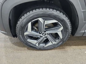 Hyundai Tucson LUXURY/CARFAX/2 ключа/Панорама/Кожа/Подгрев/, снимка 17