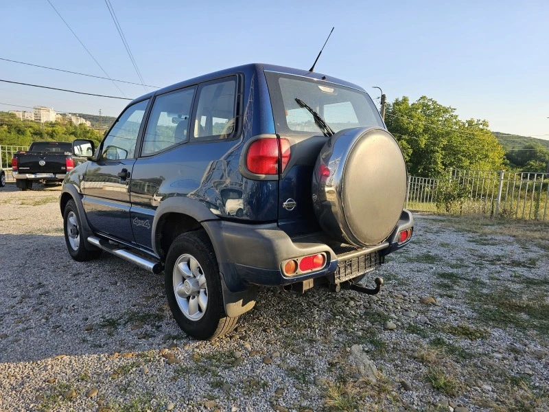 Nissan Terrano 2.4i, снимка 6 - Автомобили и джипове - 46563960