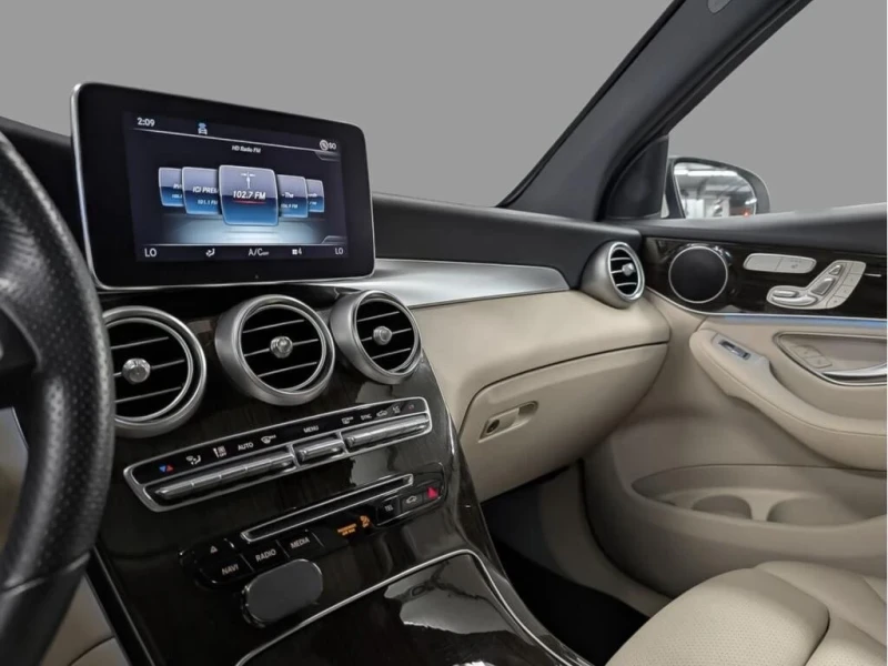 Mercedes-Benz GLC 300 AMG-Панорама, снимка 13 - Автомобили и джипове - 52317709