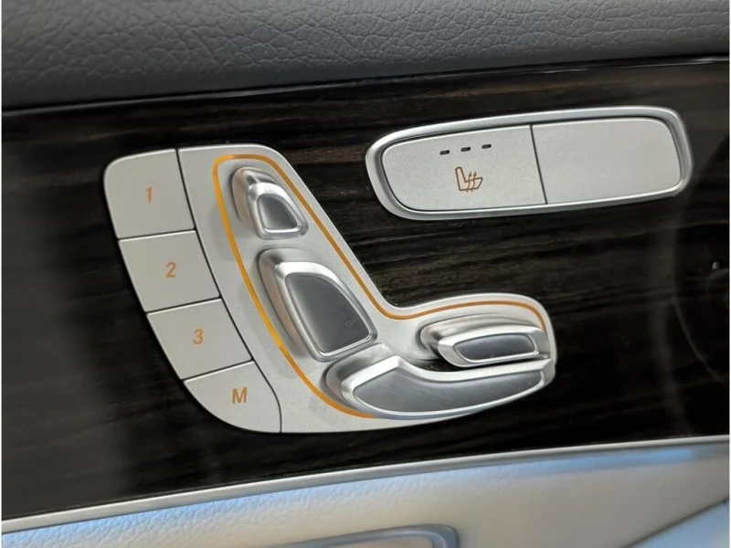 Mercedes-Benz GLC 300 AMG-Панорама, снимка 15 - Автомобили и джипове - 52317709