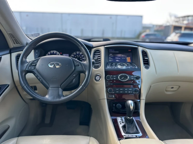 Infiniti QX50 3.7 V6 RWD, снимка 15 - Автомобили и джипове - 52216885