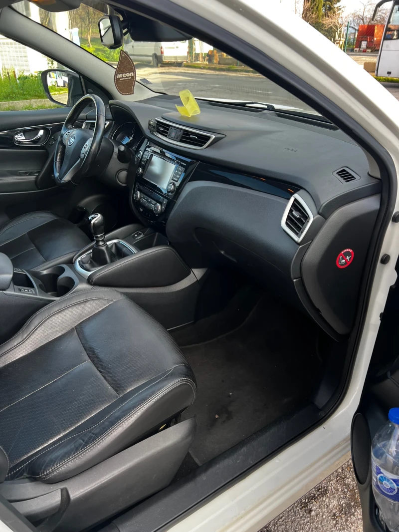 Nissan Qashqai 1.2 T, снимка 11 - Автомобили и джипове - 52949750