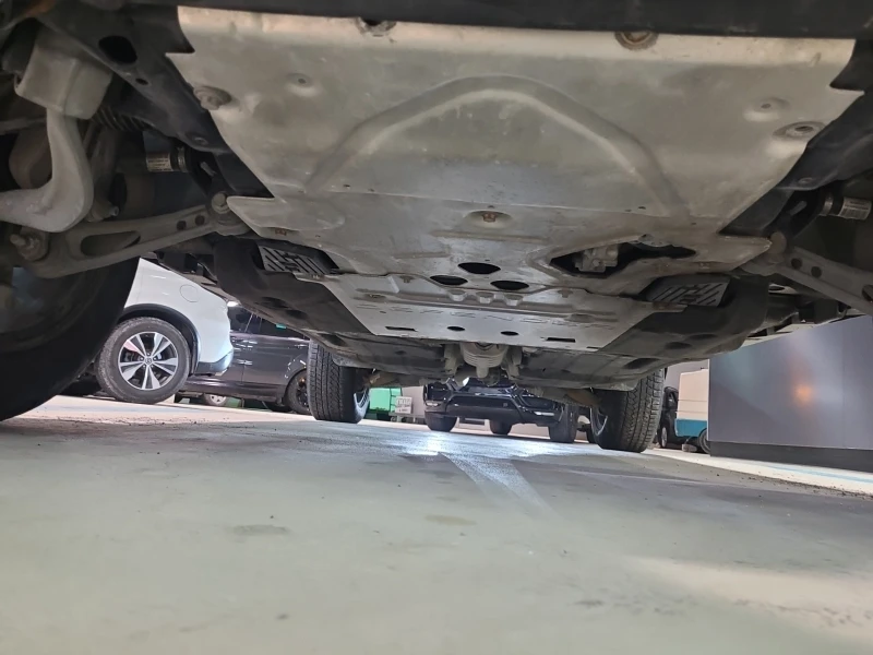 Land Rover Defender 110 S AWD, снимка 17 - Автомобили и джипове - 53170735