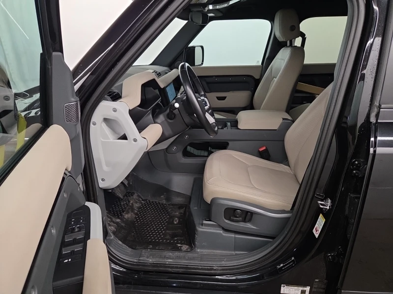 Land Rover Defender 110 S AWD, снимка 8 - Автомобили и джипове - 53170735