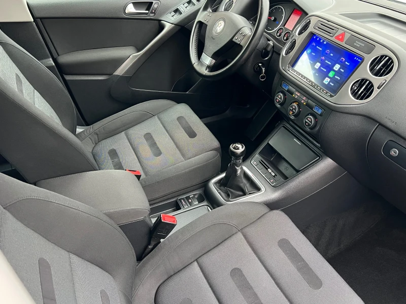 VW Tiguan 2.0TDI* 100%km* 170ks* 6sk* NAVI* MULTI VIOLAN* LI, снимка 14 - Автомобили и джипове - 53222061
