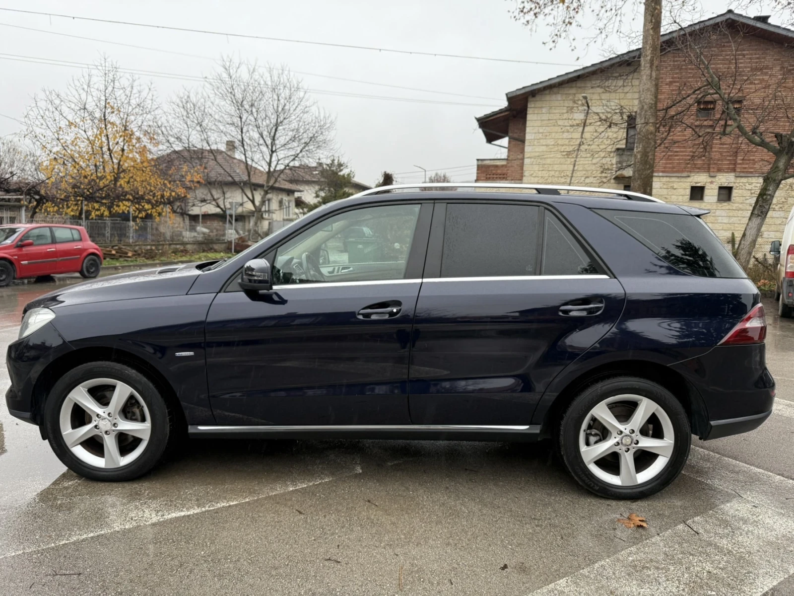 Mercedes-Benz ML 350  - изображение 8