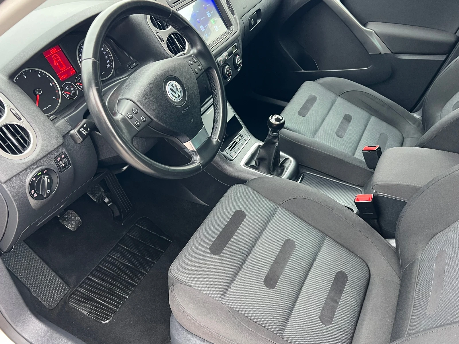 VW Tiguan 2.0TDI* 100%km* 170ks* 6sk* NAVI* MULTI VIOLAN* LI | Mobile.bg � ����������� 16