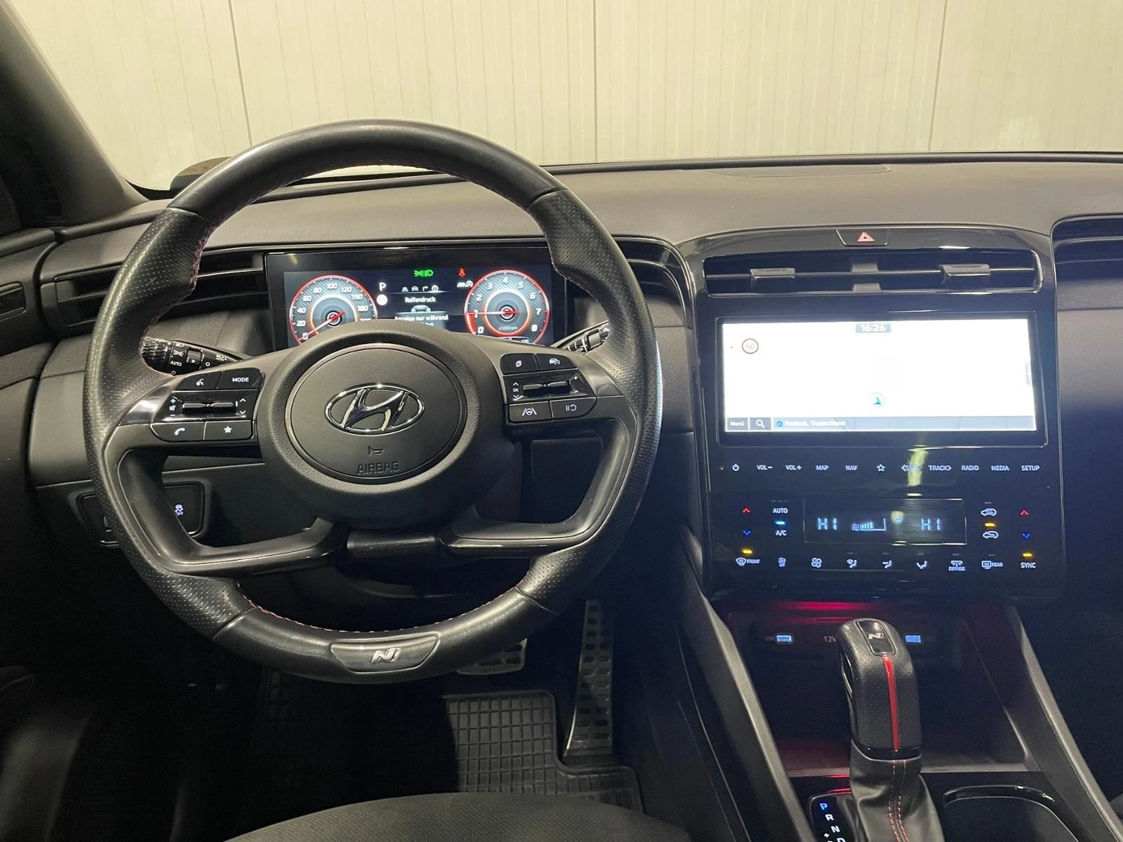 Hyundai Tucson 1.6 HYBRID* N-LINE* LED* DISTR* PANO* CARPLAY*  - изображение 8