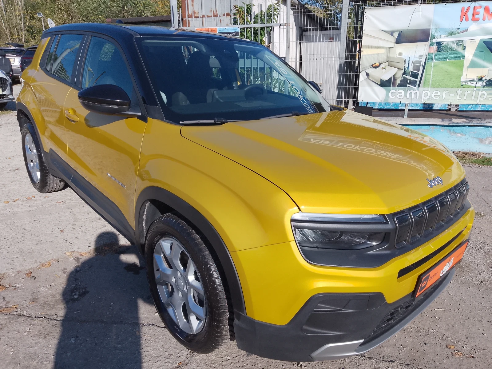 Jeep Avenger 1.2 ALTITUDE/JBL, снимка 3 - Автомобили и джипове - 54087962