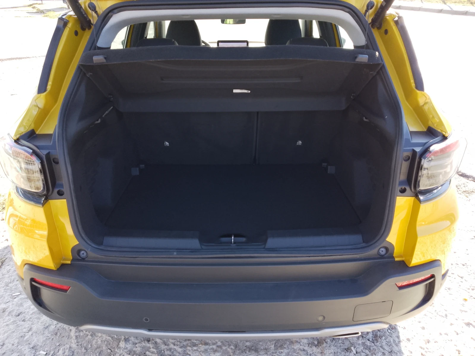 Jeep Avenger 1.2 ALTITUDE/JBL, снимка 14 - Автомобили и джипове - 54087962