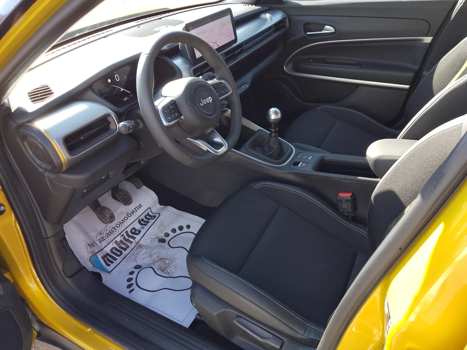 Jeep Avenger 1.2 ALTITUDE/JBL, снимка 8 - Автомобили и джипове - 54087962