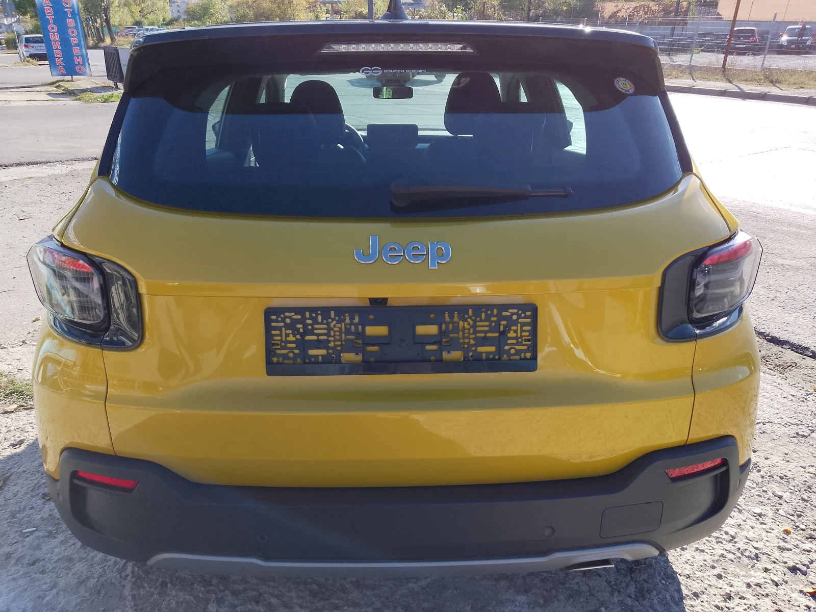 Jeep Avenger 1.2 ALTITUDE/JBL, снимка 6 - Автомобили и джипове - 54087962