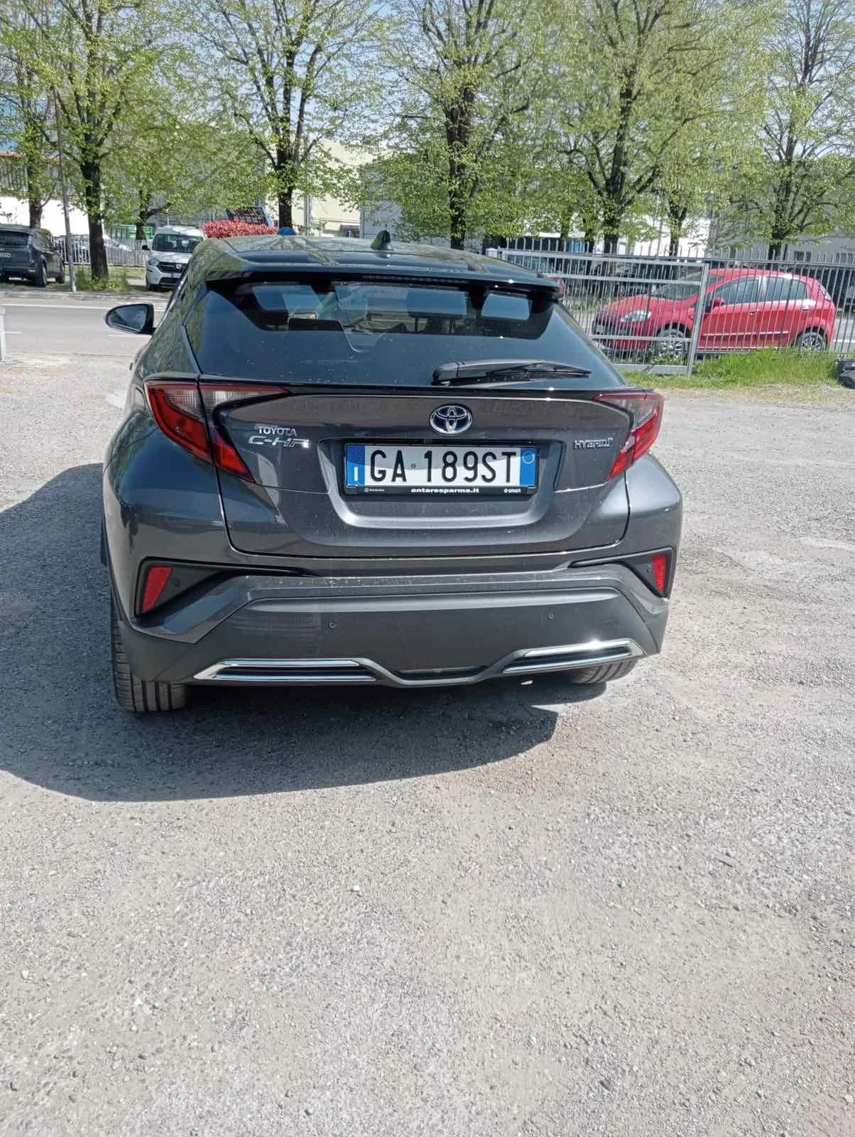 Toyota C-HR 2.0 Facelift Гаранция Хибрид Автомат, снимка 2 - Автомобили и джипове - 54096091