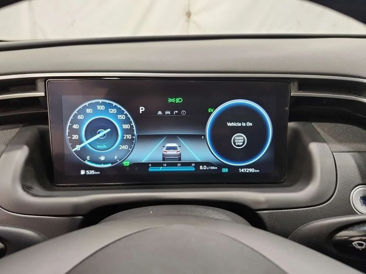 Hyundai Tucson LUXURY/CARFAX/2 ключа/Панорама/Кожа/Подгрев/, снимка 9 - Автомобили и джипове - 54114232