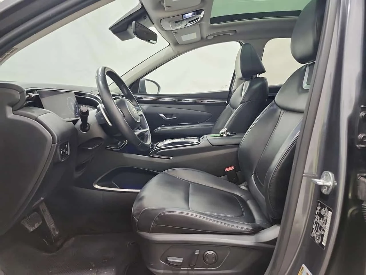 Hyundai Tucson LUXURY/CARFAX/2 ключа/Панорама/Кожа/Подгрев/, снимка 7 - Автомобили и джипове - 54114232