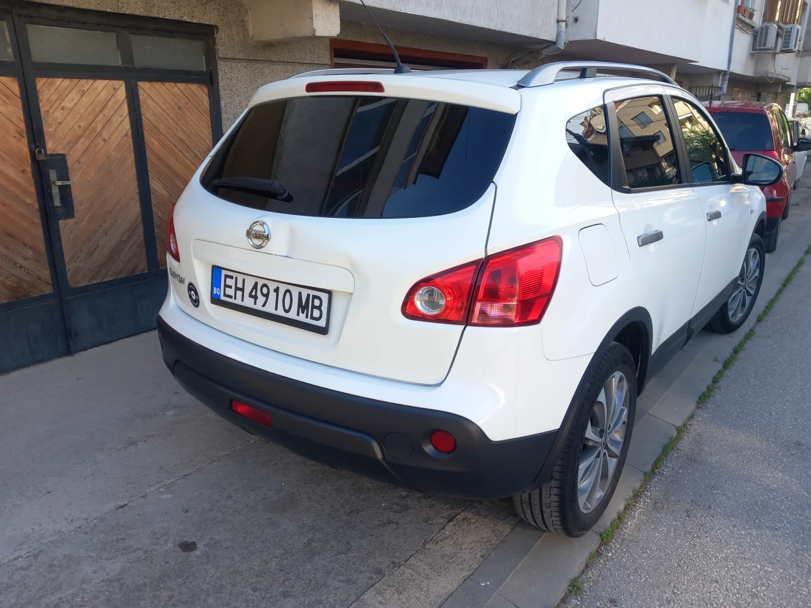 Nissan Qashqai 2.0 4x4 LPG, снимка 3 - Автомобили и джипове - 54556236