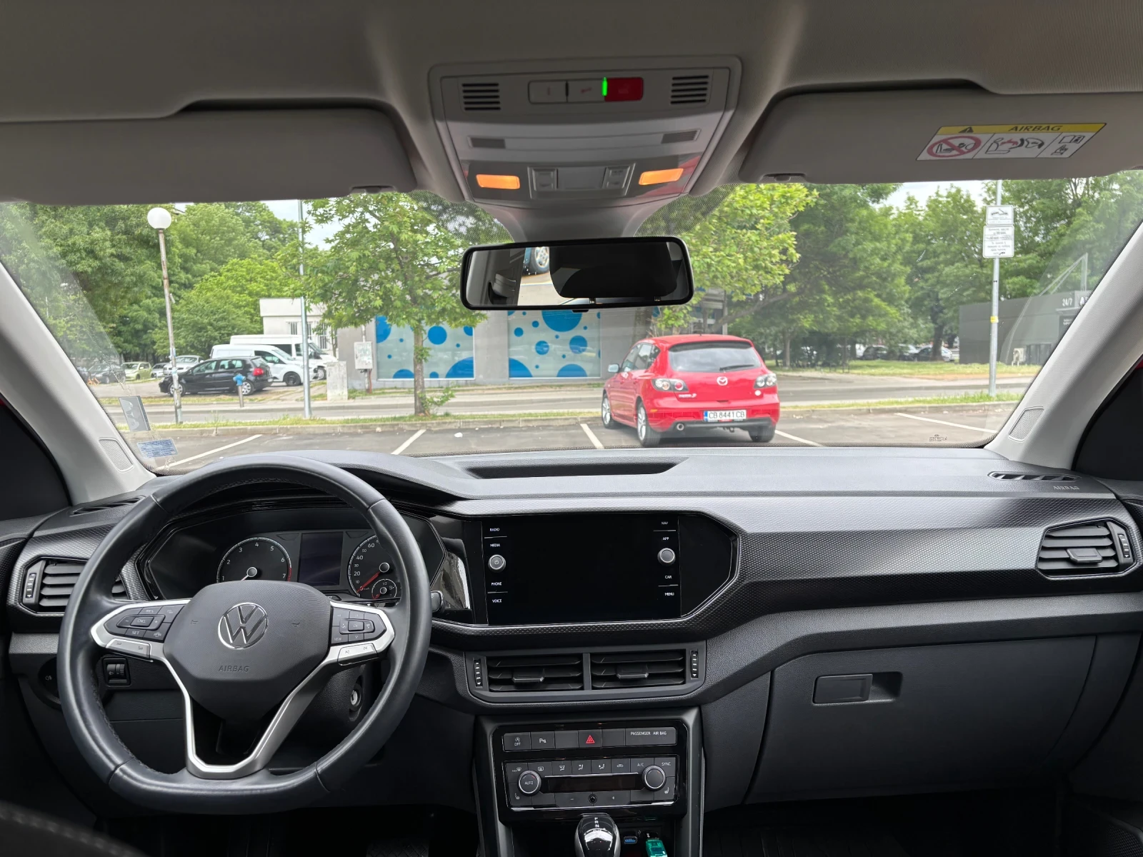 VW T-Cross, снимка 9 - Автомобили и джипове - 54742598
