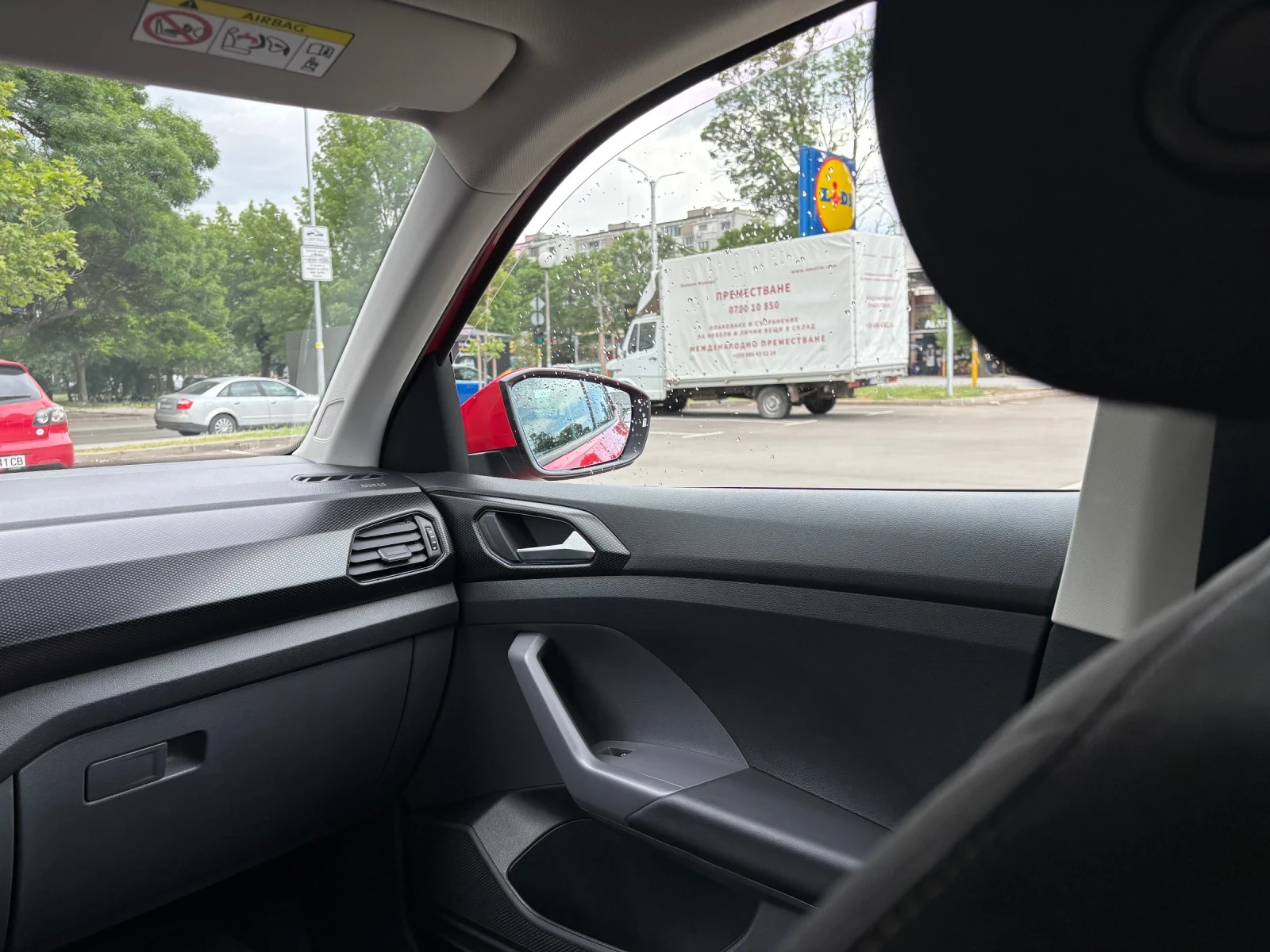 VW T-Cross, снимка 12 - Автомобили и джипове - 54742598