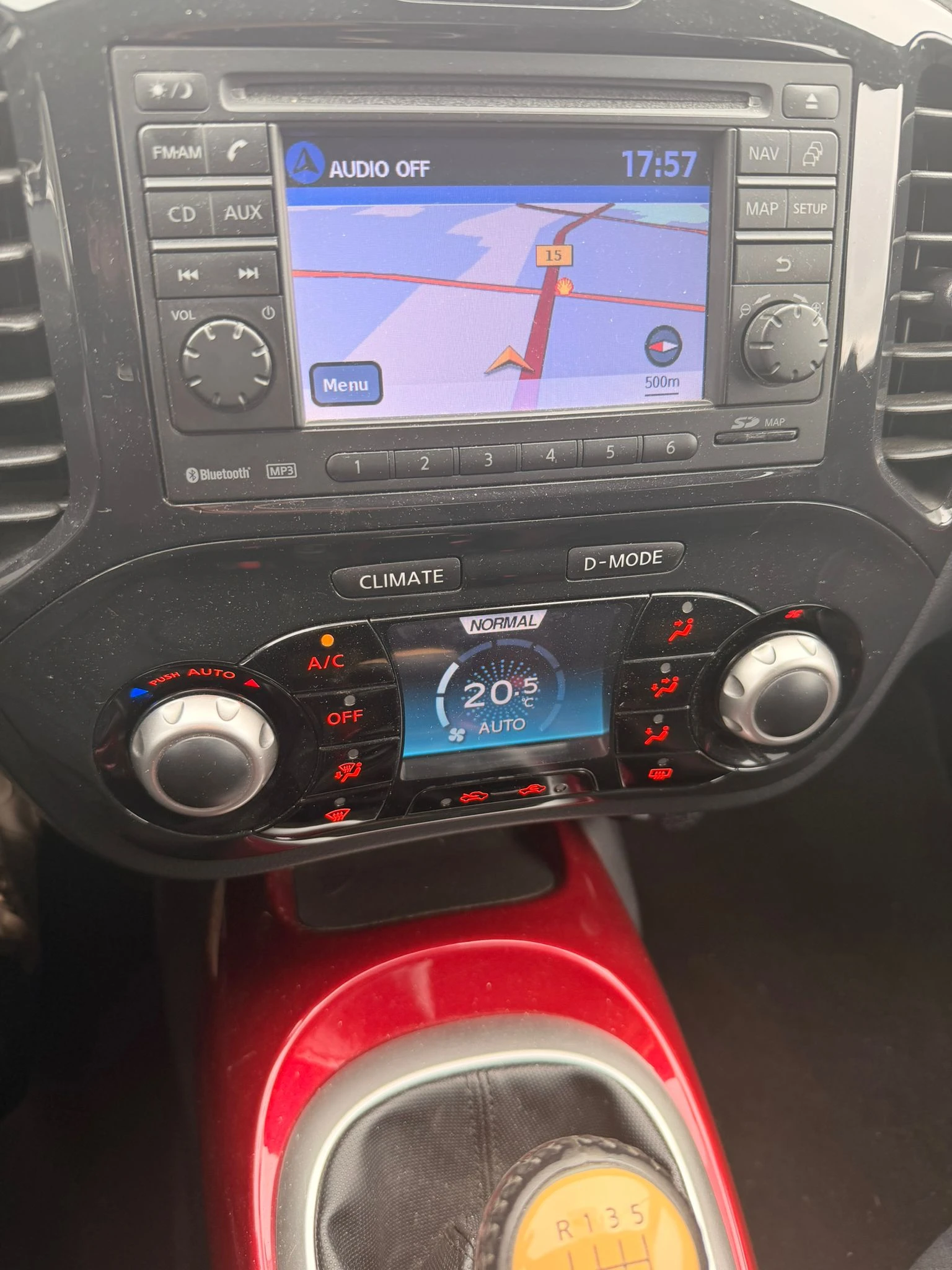 Nissan Juke 1.6 бензин ТЕКНА 190к.с. ОЧАКВАН ВНОС!, снимка 4 - Автомобили и джипове - 54956962