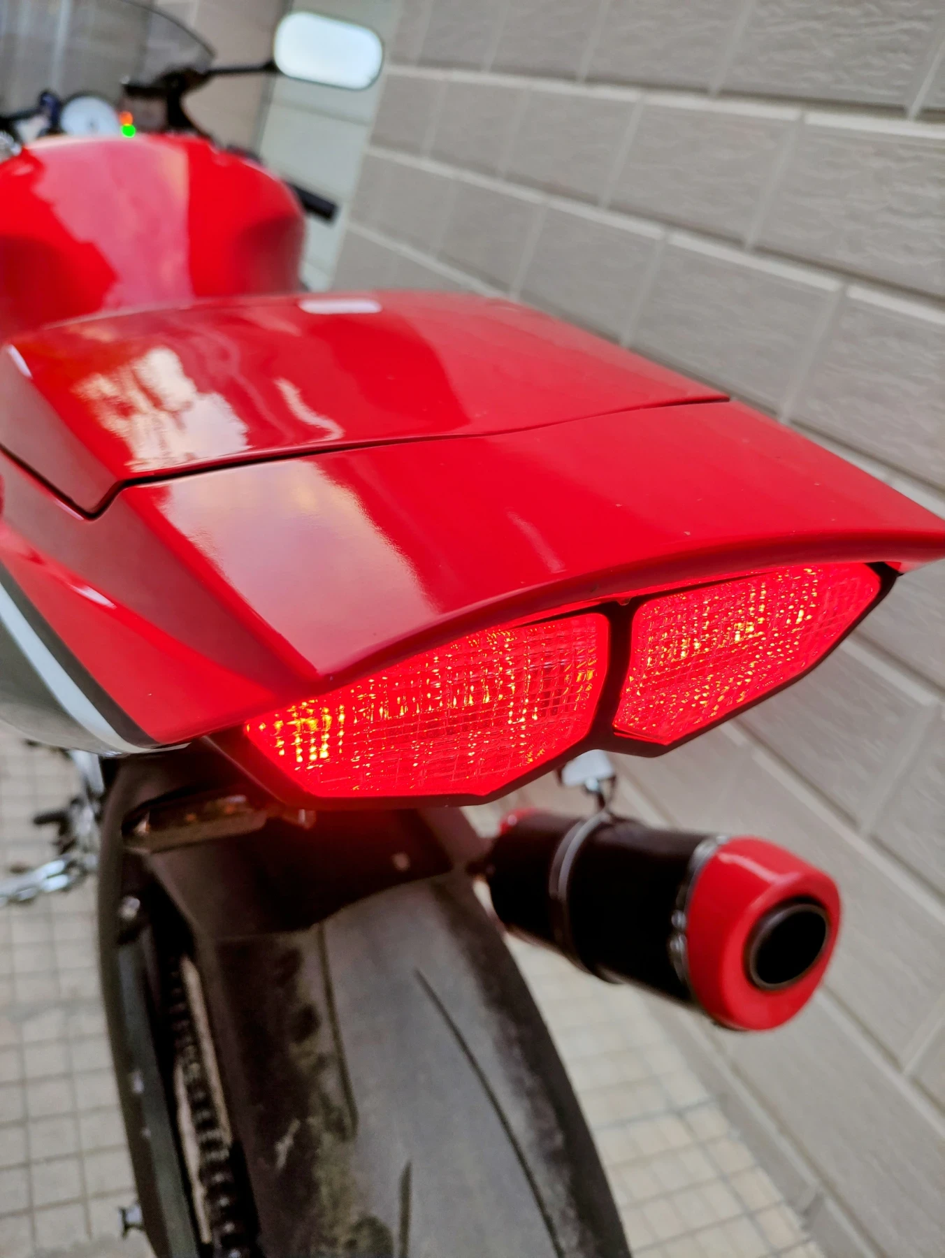 Yamaha YZF-R6 BRAKING, BOOBz  | Mobile.bg   12