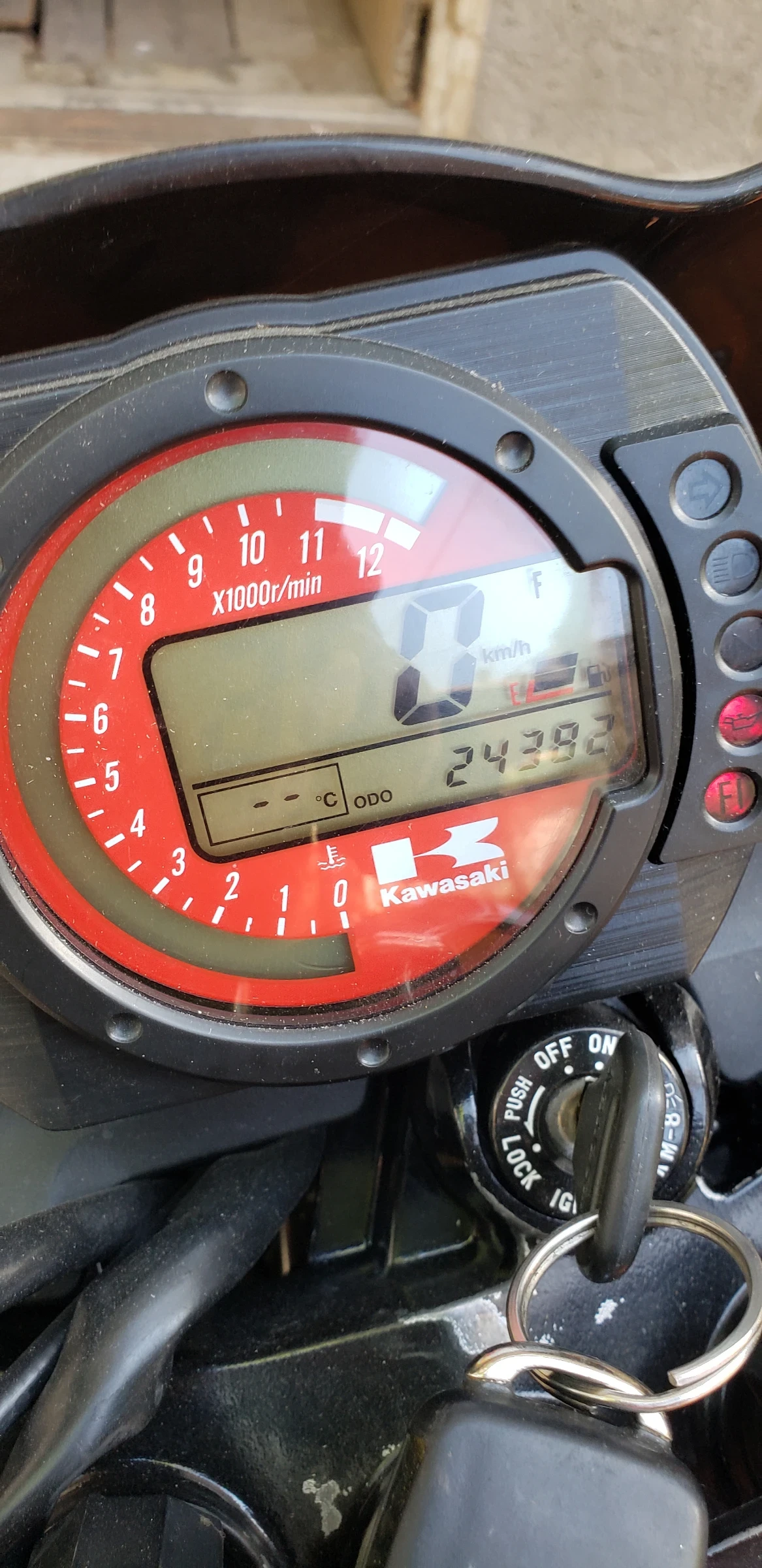Kawasaki Z 1000 регистриран - изображение 6
