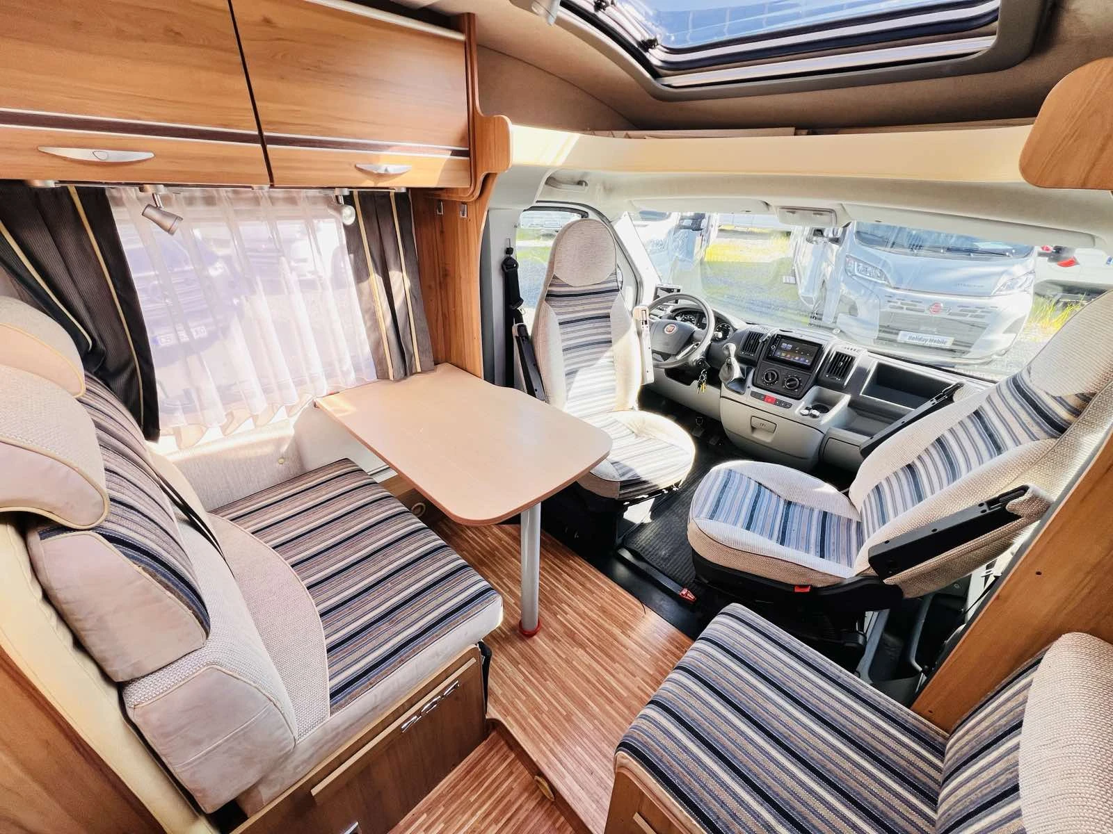 Кемпер Burstner Travel Van T570 G, снимка 7 - Каравани и кемпери - 54611068