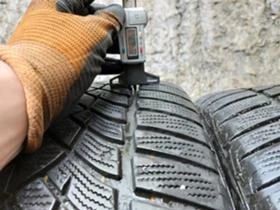 Гуми Зимни 255/40R19, снимка 4