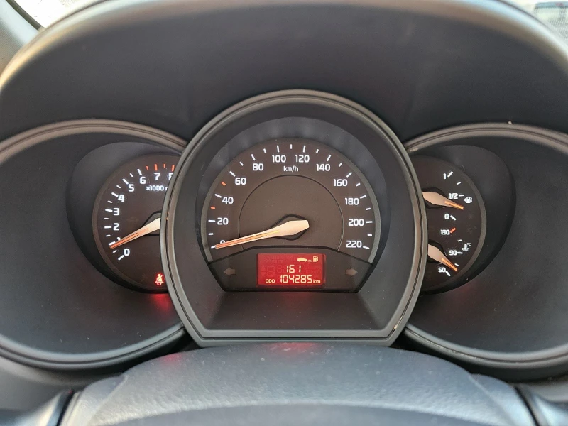 Kia Rio 1.2, снимка 8 - Автомобили и джипове - 47757089