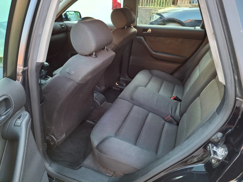 Audi A3 1.6i, снимка 12 - Автомобили и джипове - 52338214