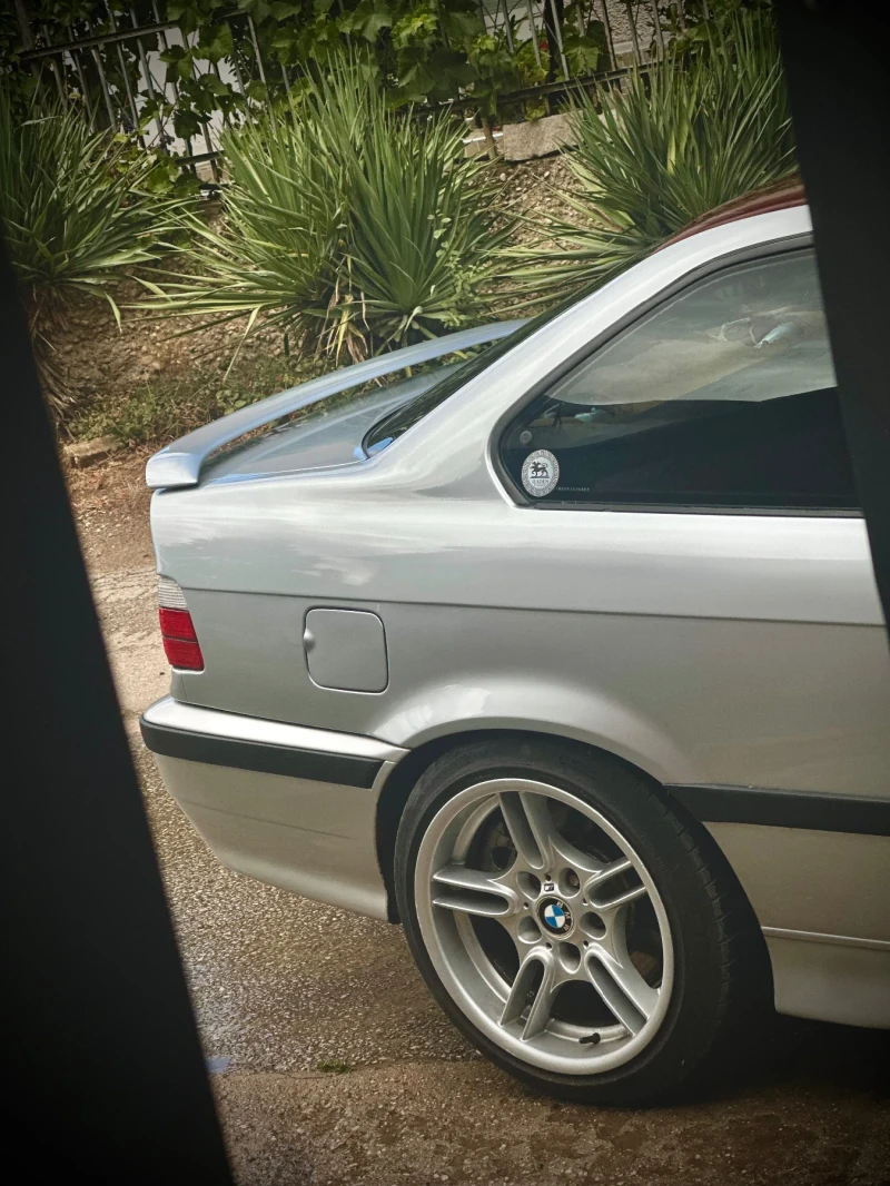 BMW 320, снимка 3 - Автомобили и джипове - 52463400